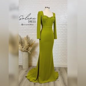 Green Formal Dress with Sweetheart Neckline